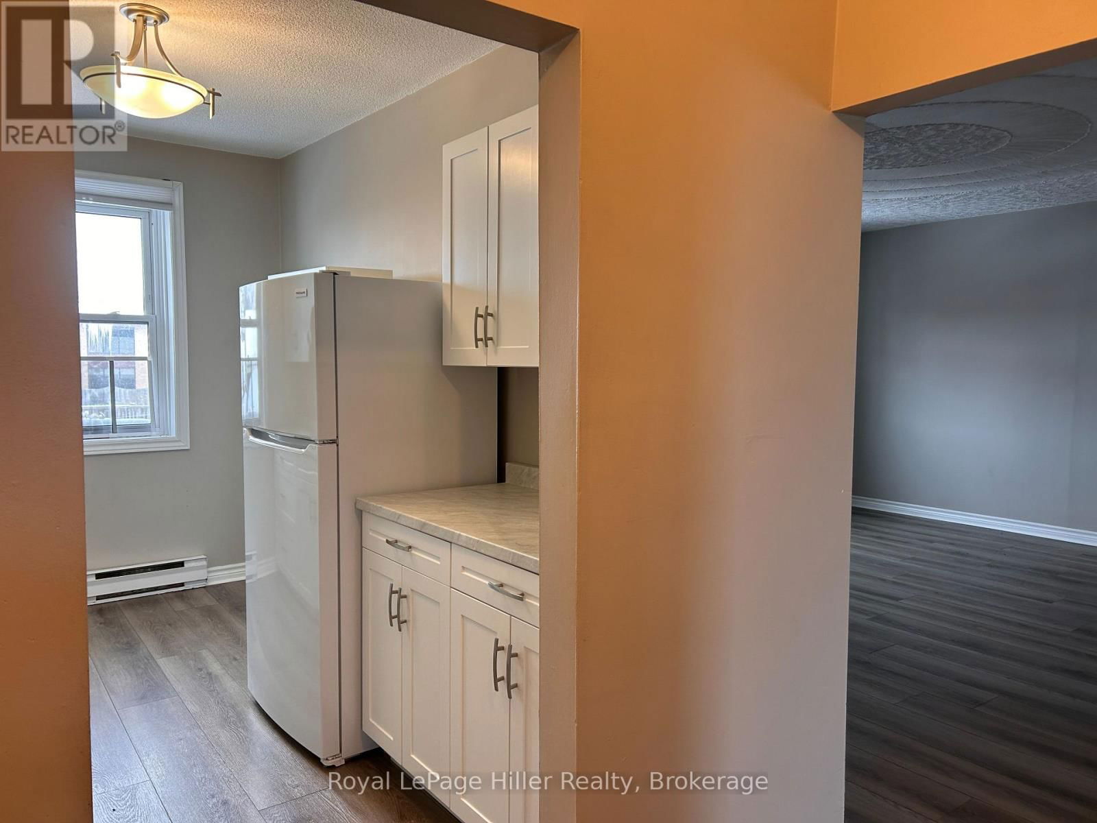 256 HURON ROAD Image 21