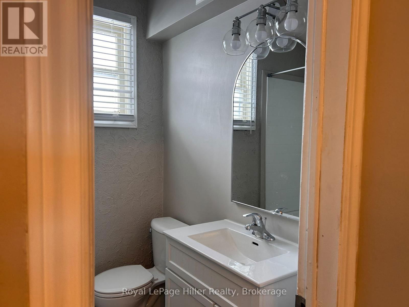 256 HURON ROAD Image 22