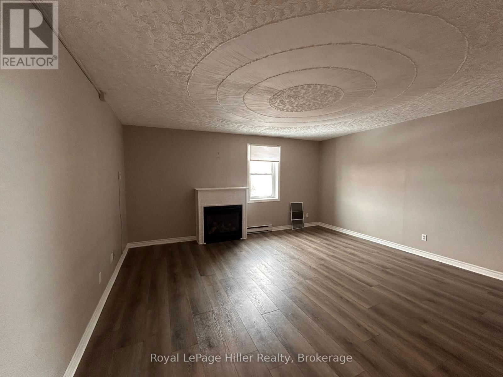 256 HURON ROAD Image 26