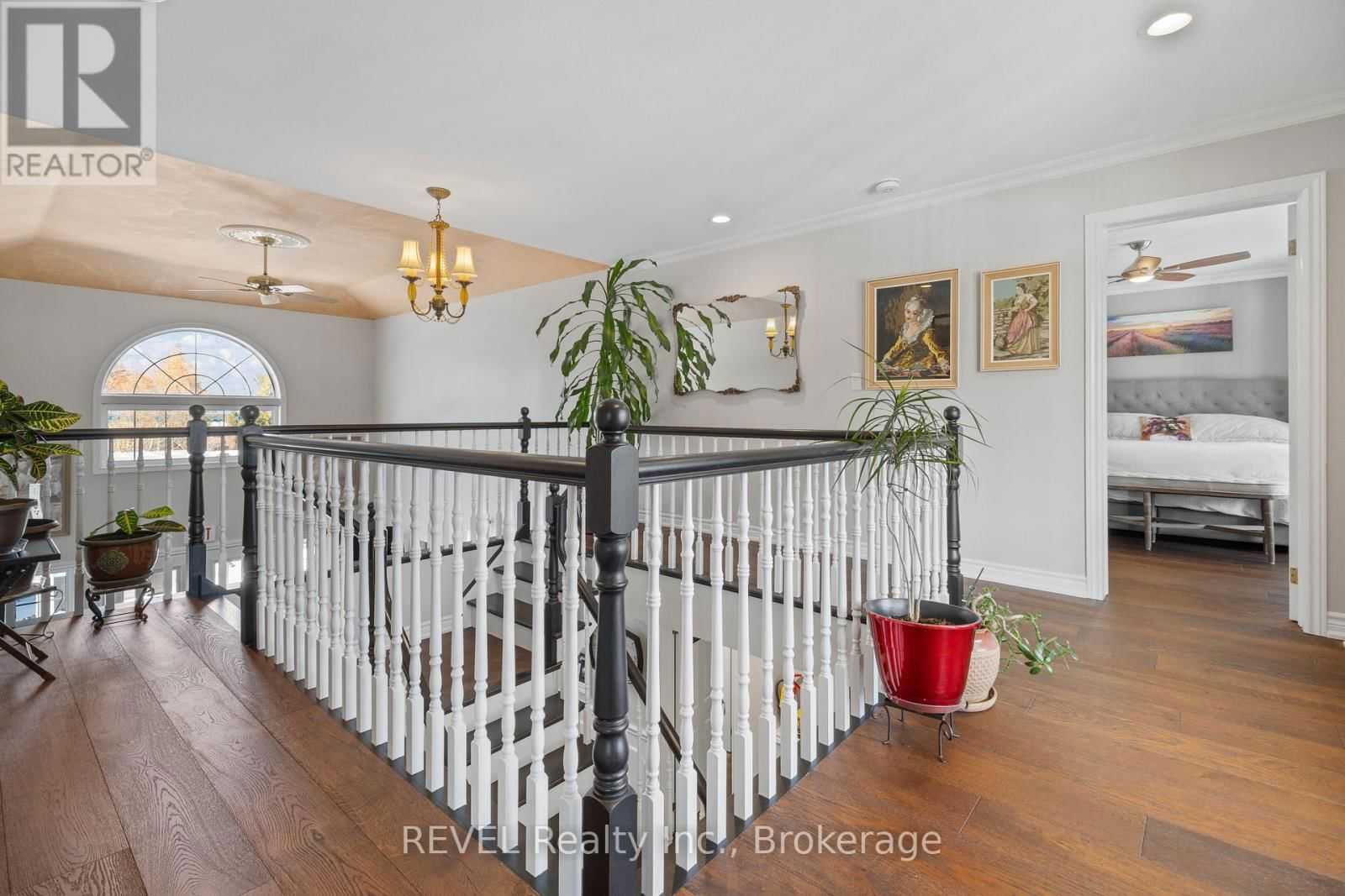527 MISSISSAGUA STREET Image 30