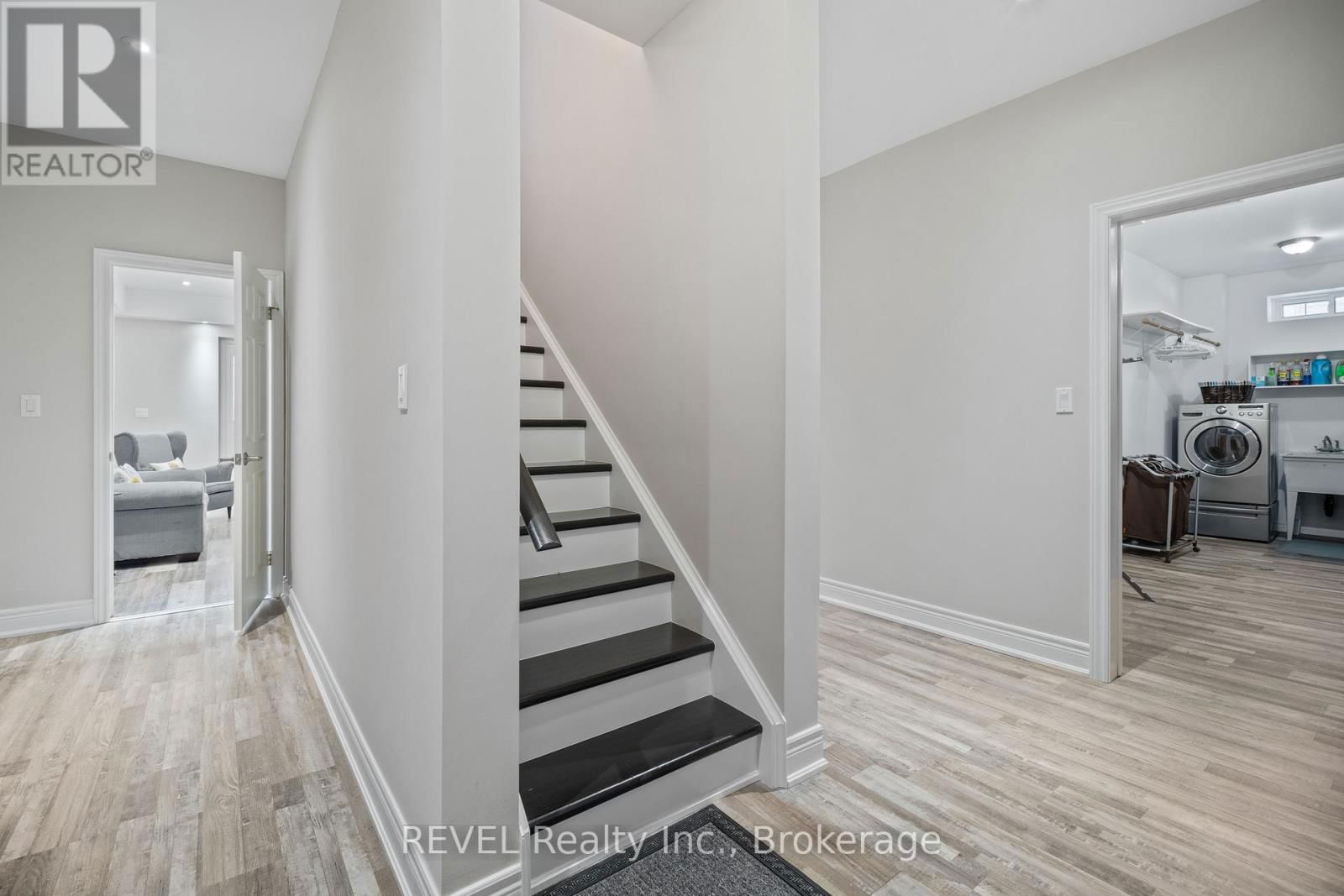527 MISSISSAGUA STREET Image 38