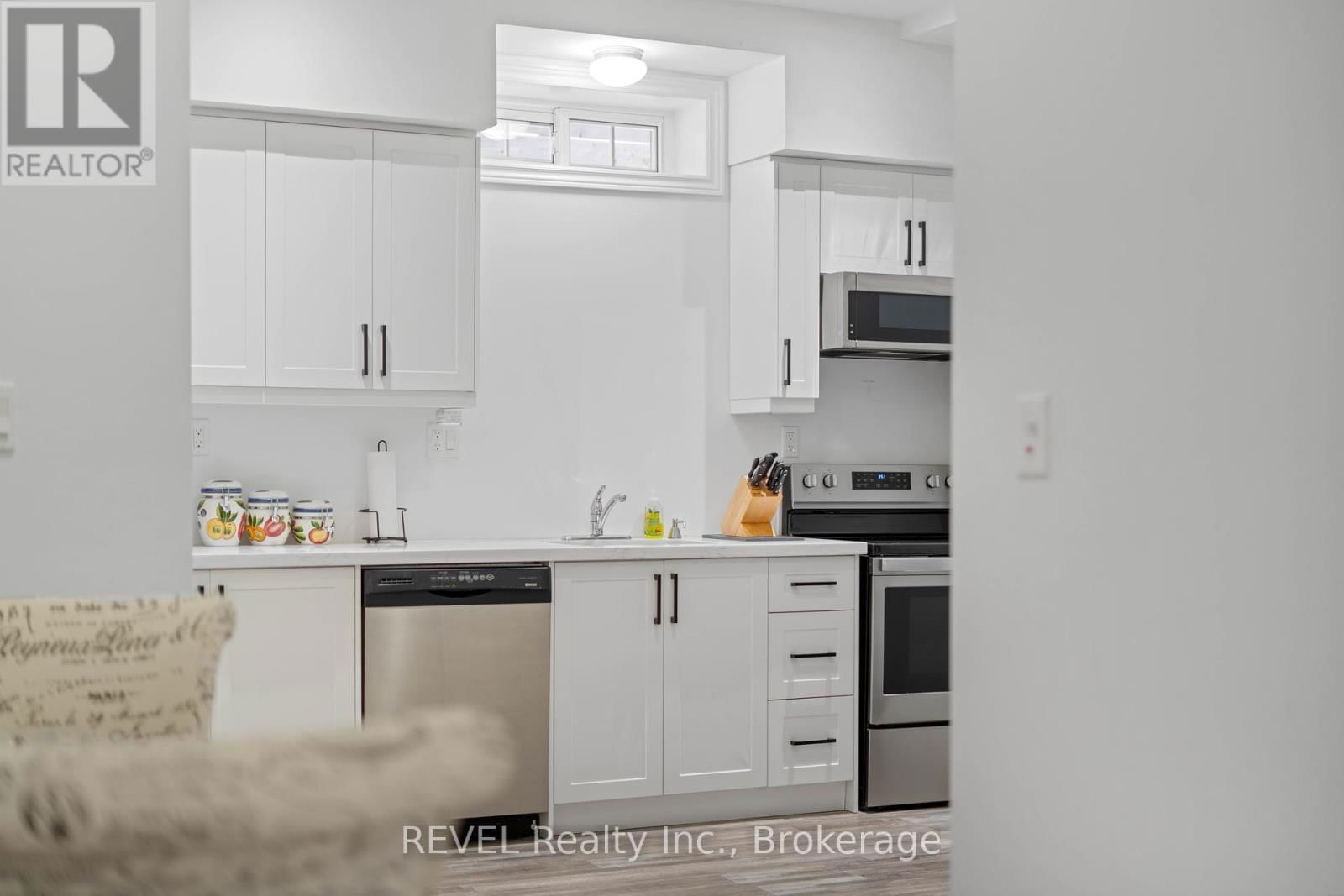 527 MISSISSAGUA STREET Image 42