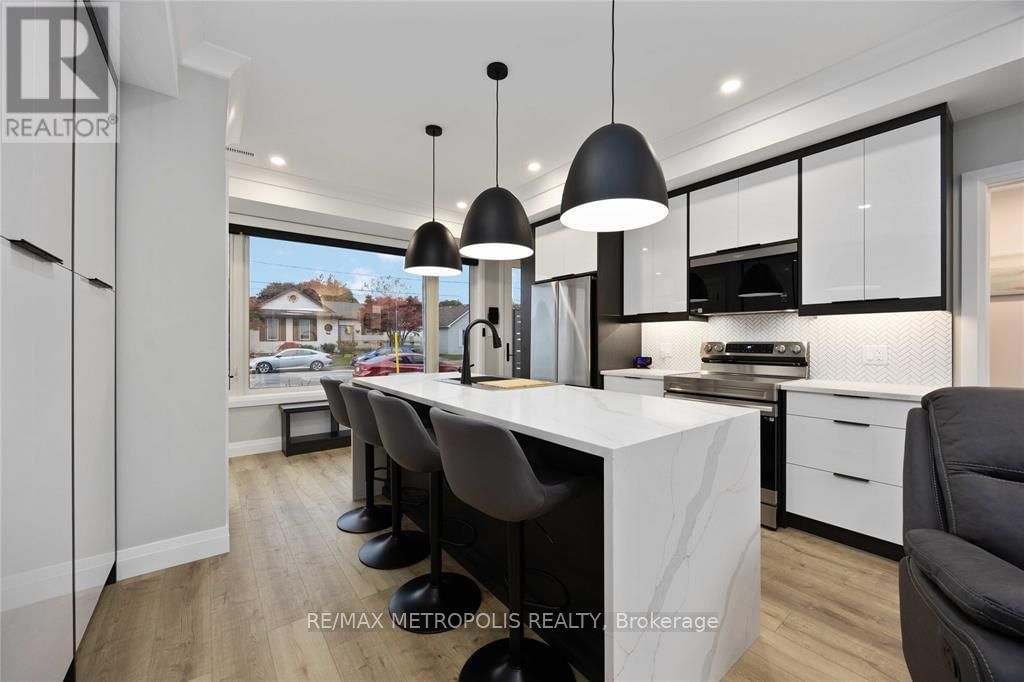109 ST CLAIR STREET Image 11