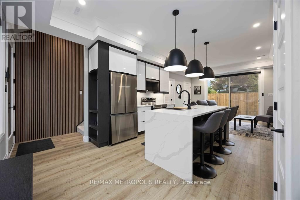 109 ST CLAIR STREET Image 7