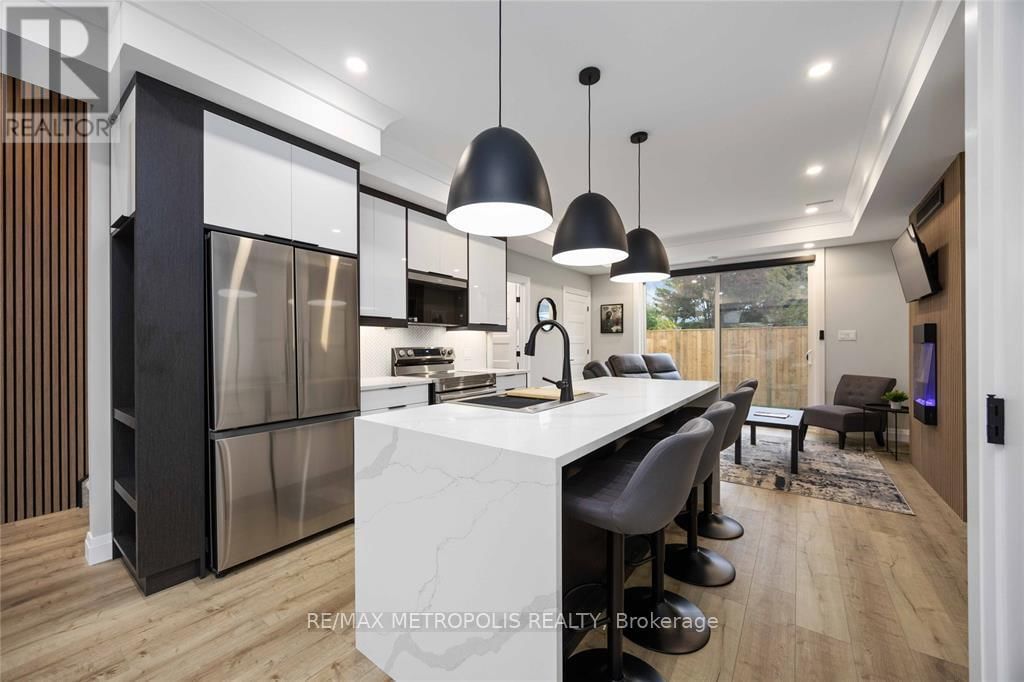 109 ST CLAIR STREET Image 8