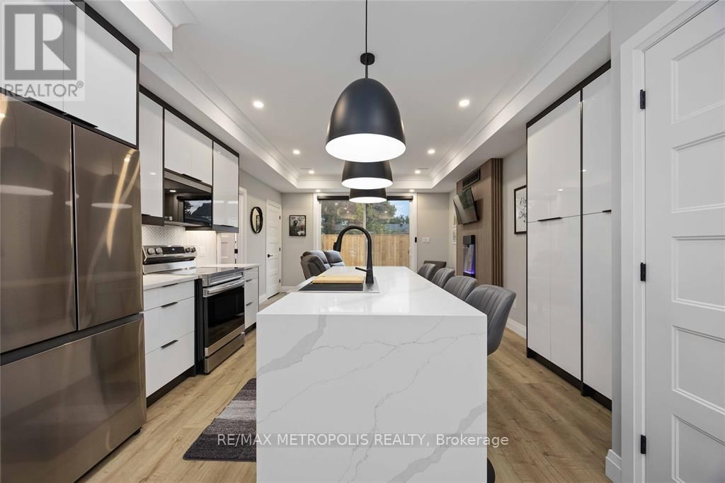 109 ST CLAIR STREET Image 9