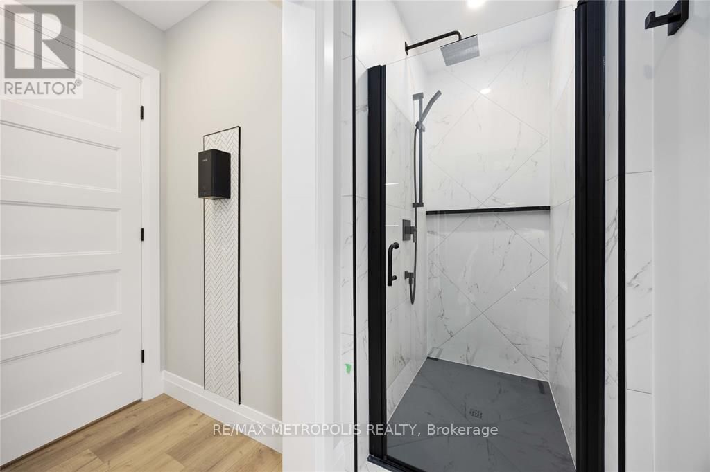 111 ST CLAIR STREET Image 22