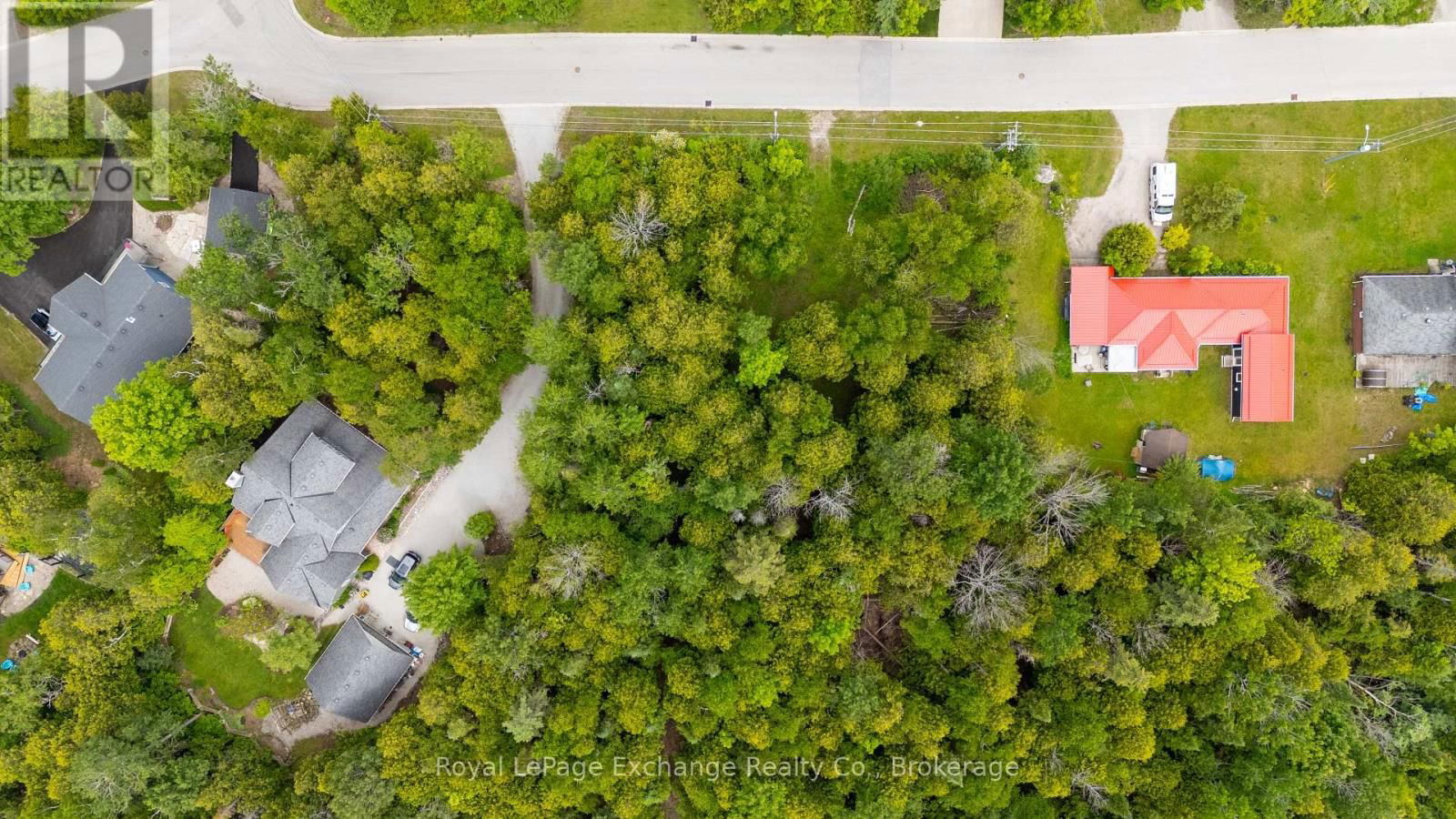 ELM STREET EAST Image 14
