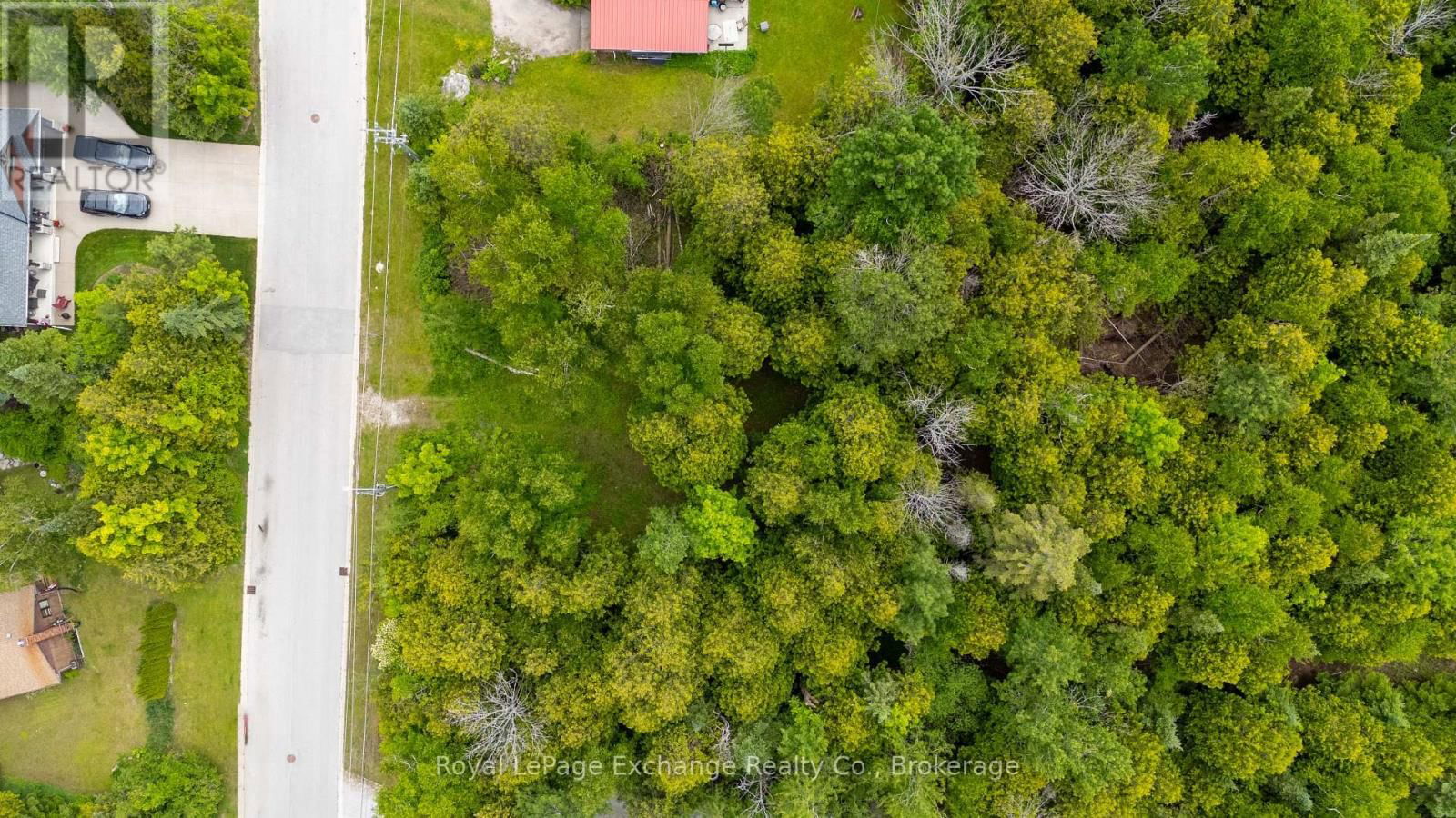 ELM STREET EAST Image 15