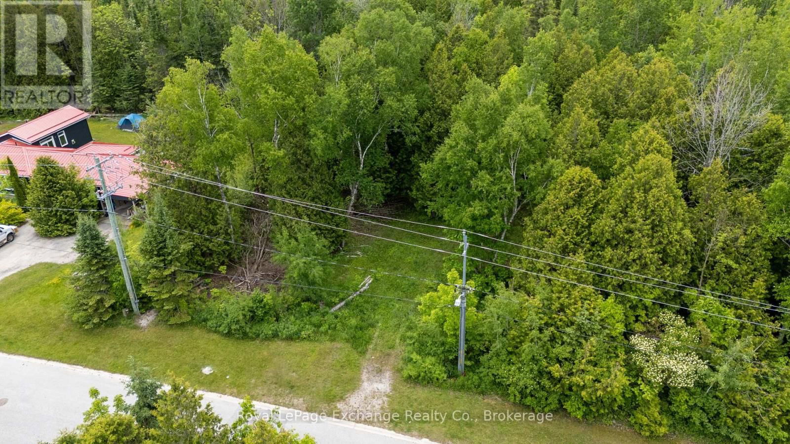 ELM STREET EAST Image 8