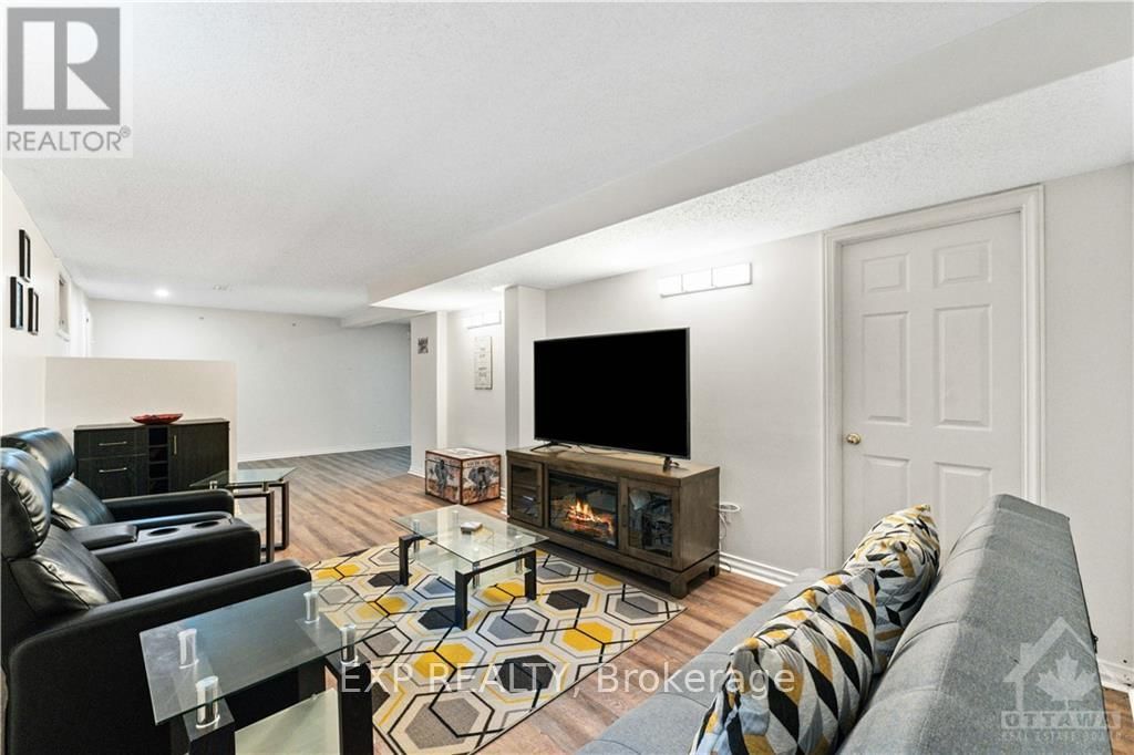 6109 FERNBANK ROAD Image 21