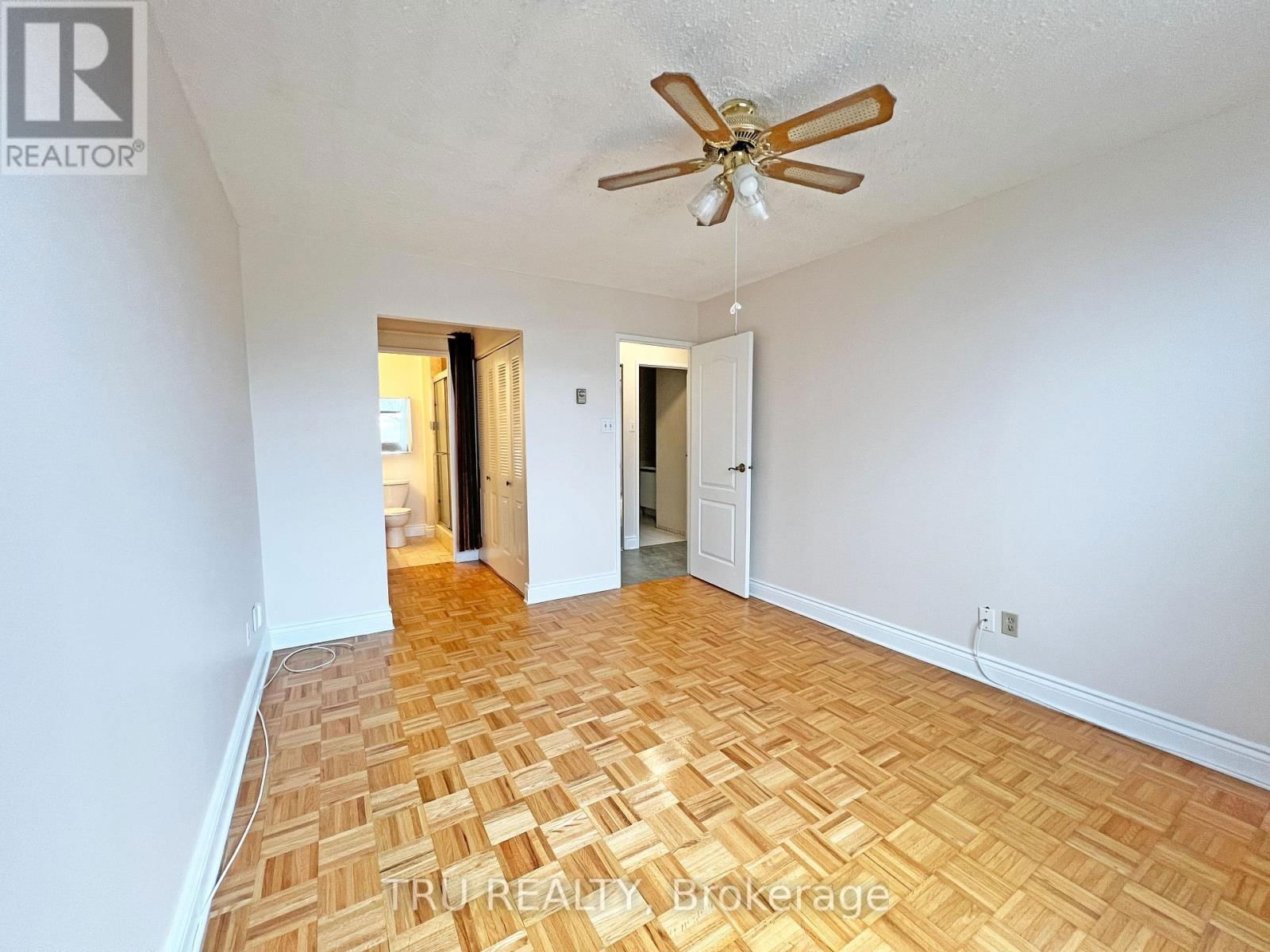 105 - 2760 CAROUSEL CRESCENT Image 11