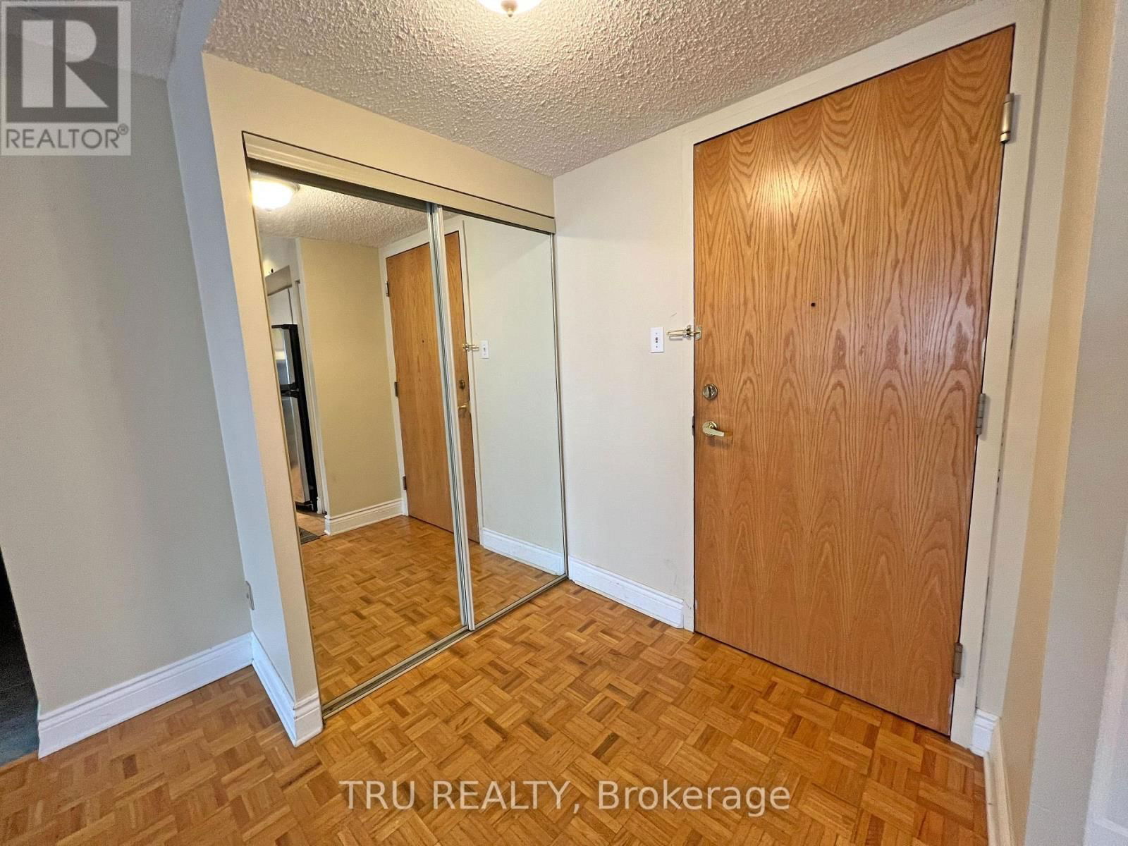 105 - 2760 CAROUSEL CRESCENT Image 4