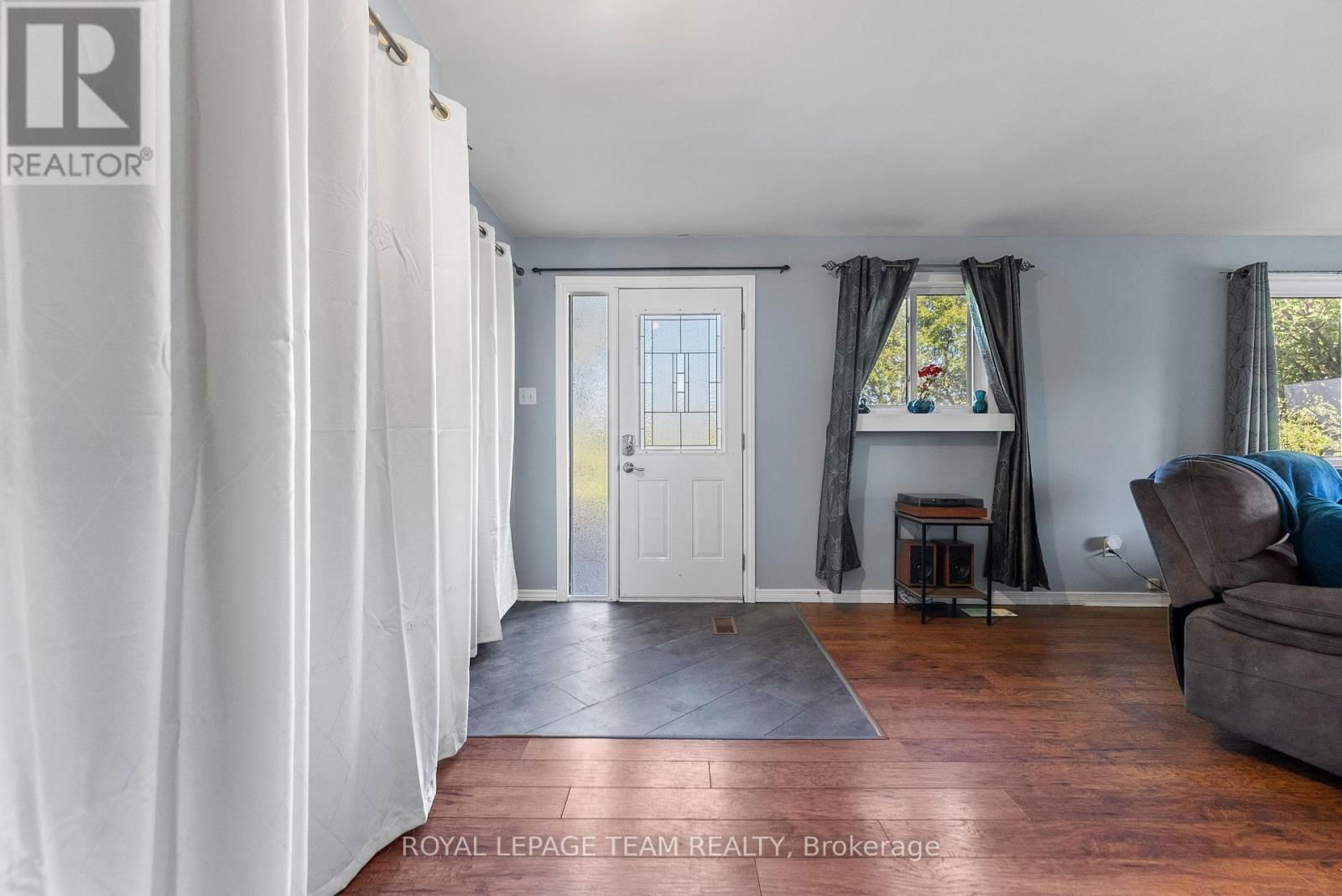 215 JUNE STREET Image 9