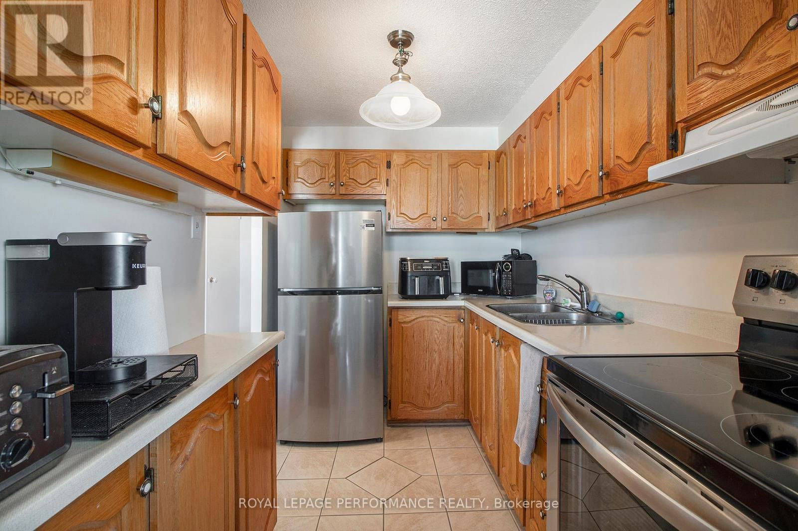 1802 - 158A MCARTHUR AVENUE Image 12