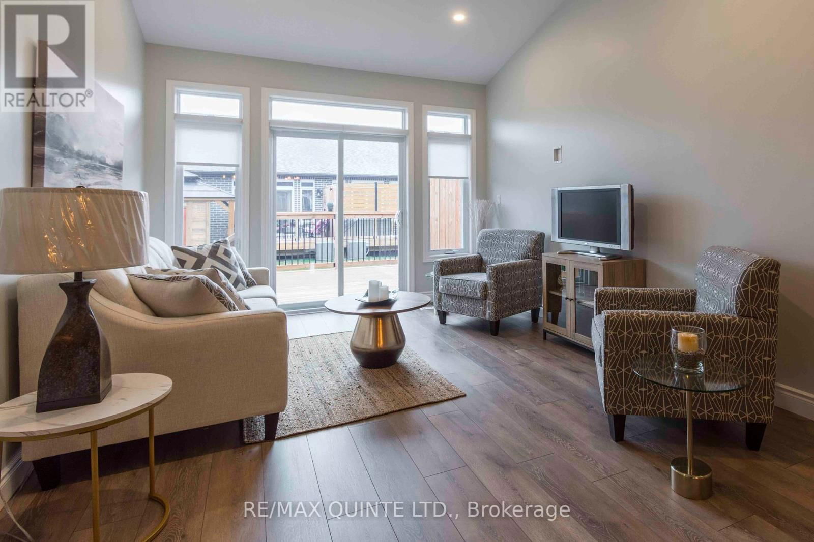 77 RAYCROFT DRIVE Image 12