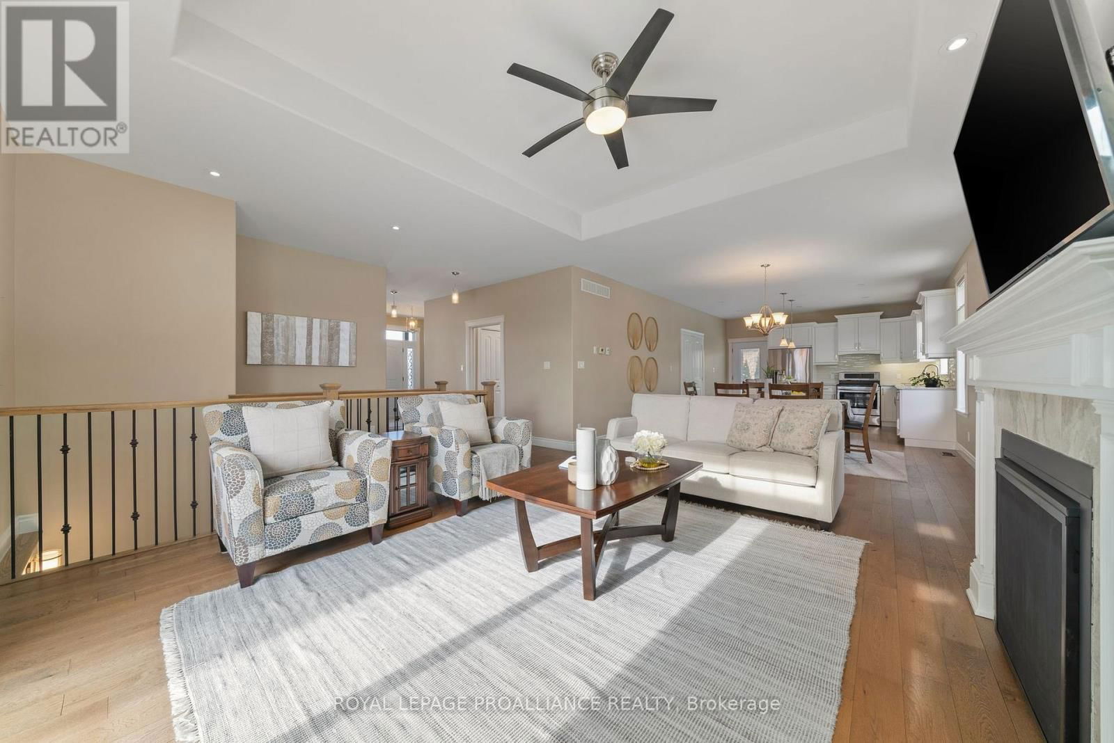 17 ROSSLYN DRIVE Image 14