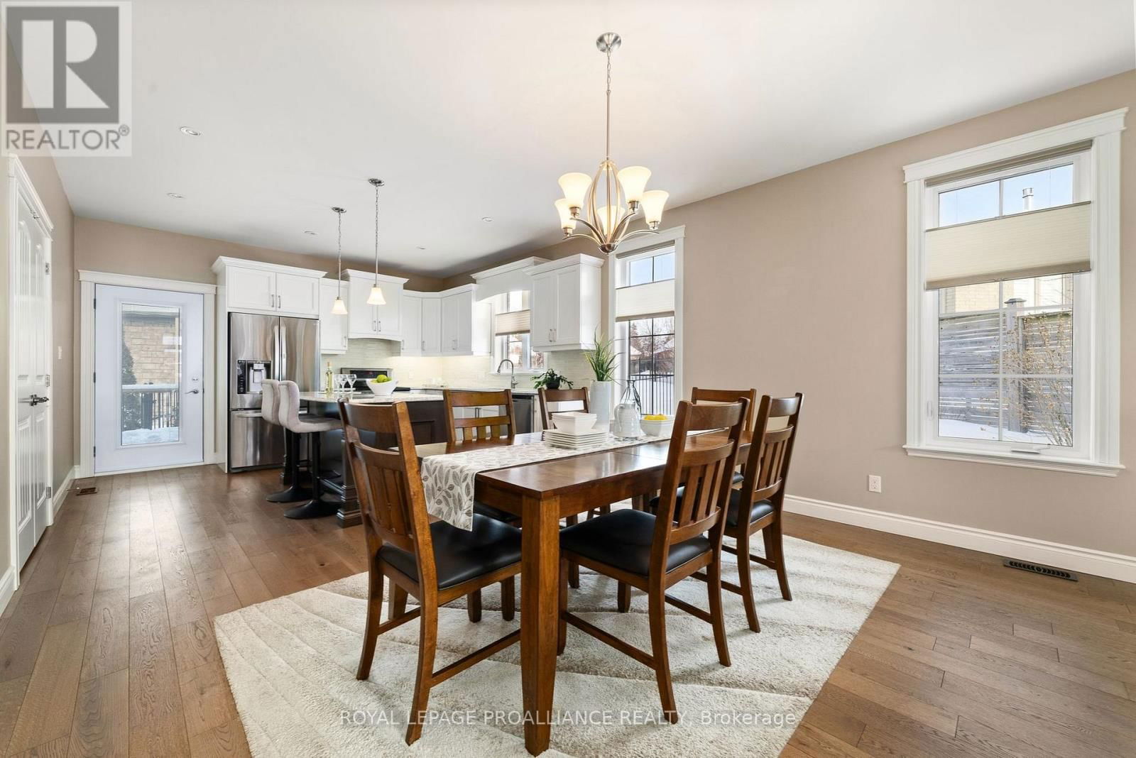 17 ROSSLYN DRIVE Image 15