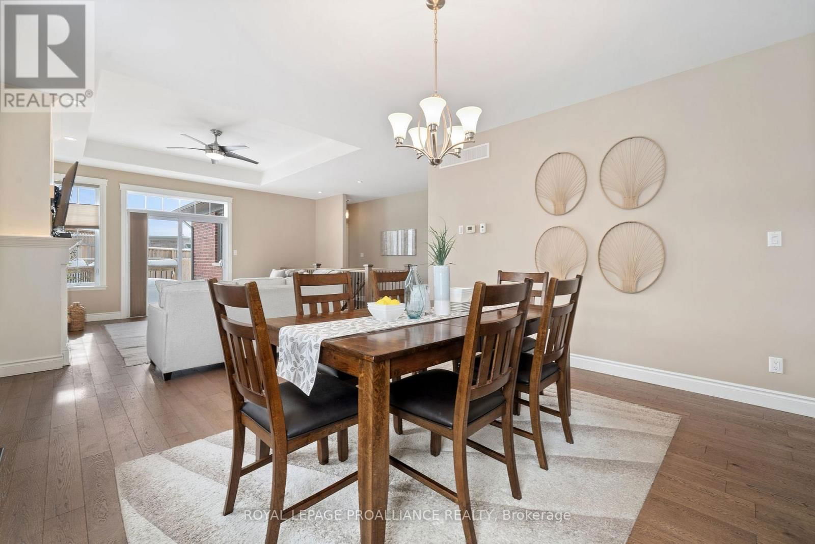 17 ROSSLYN DRIVE Image 16