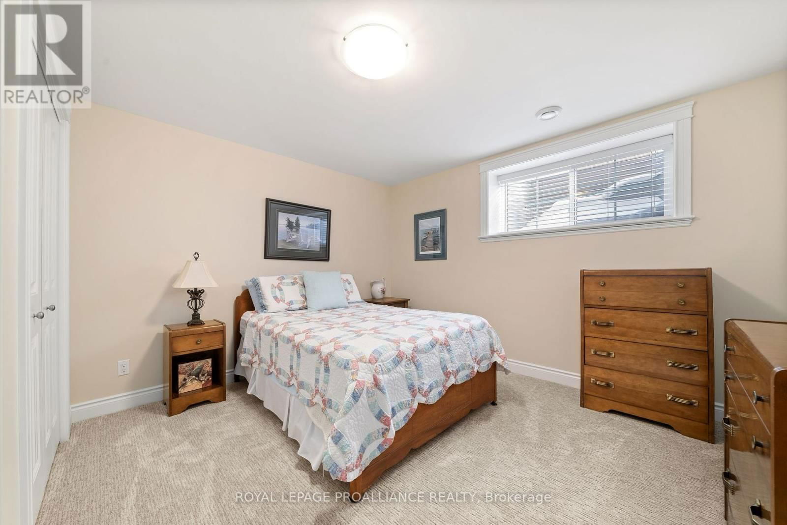 17 ROSSLYN DRIVE Image 28