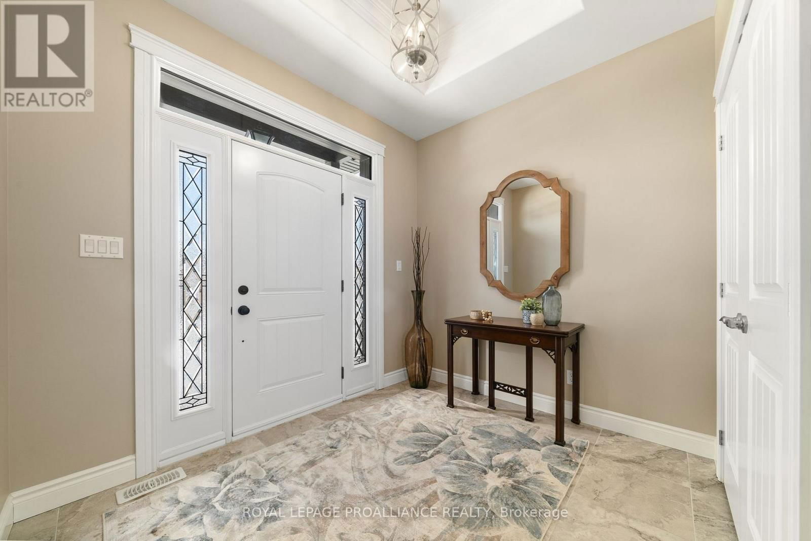17 ROSSLYN DRIVE Image 5