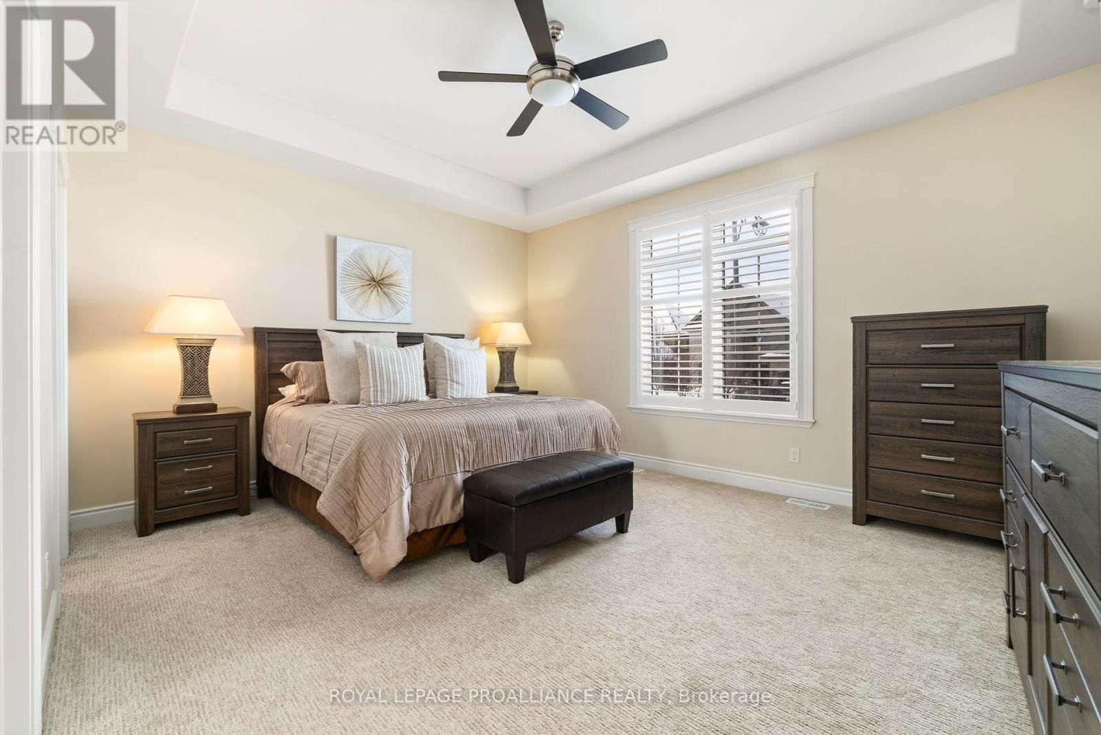17 ROSSLYN DRIVE Image 9
