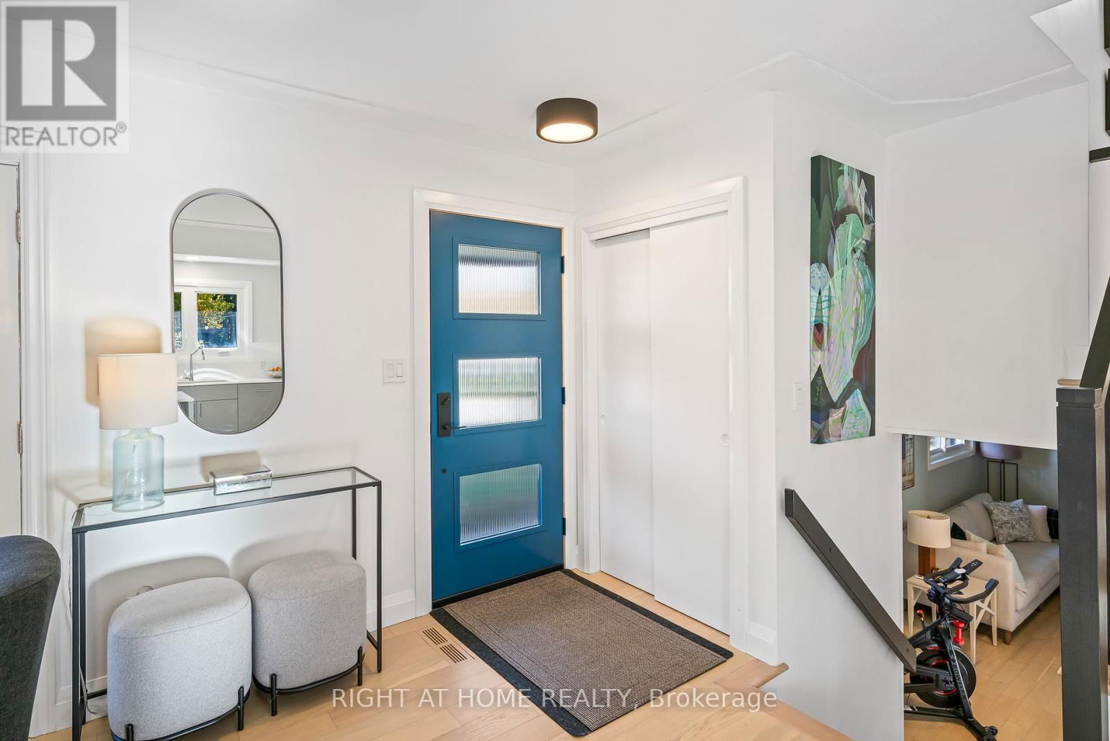 306 CENTRE STREET Image 15