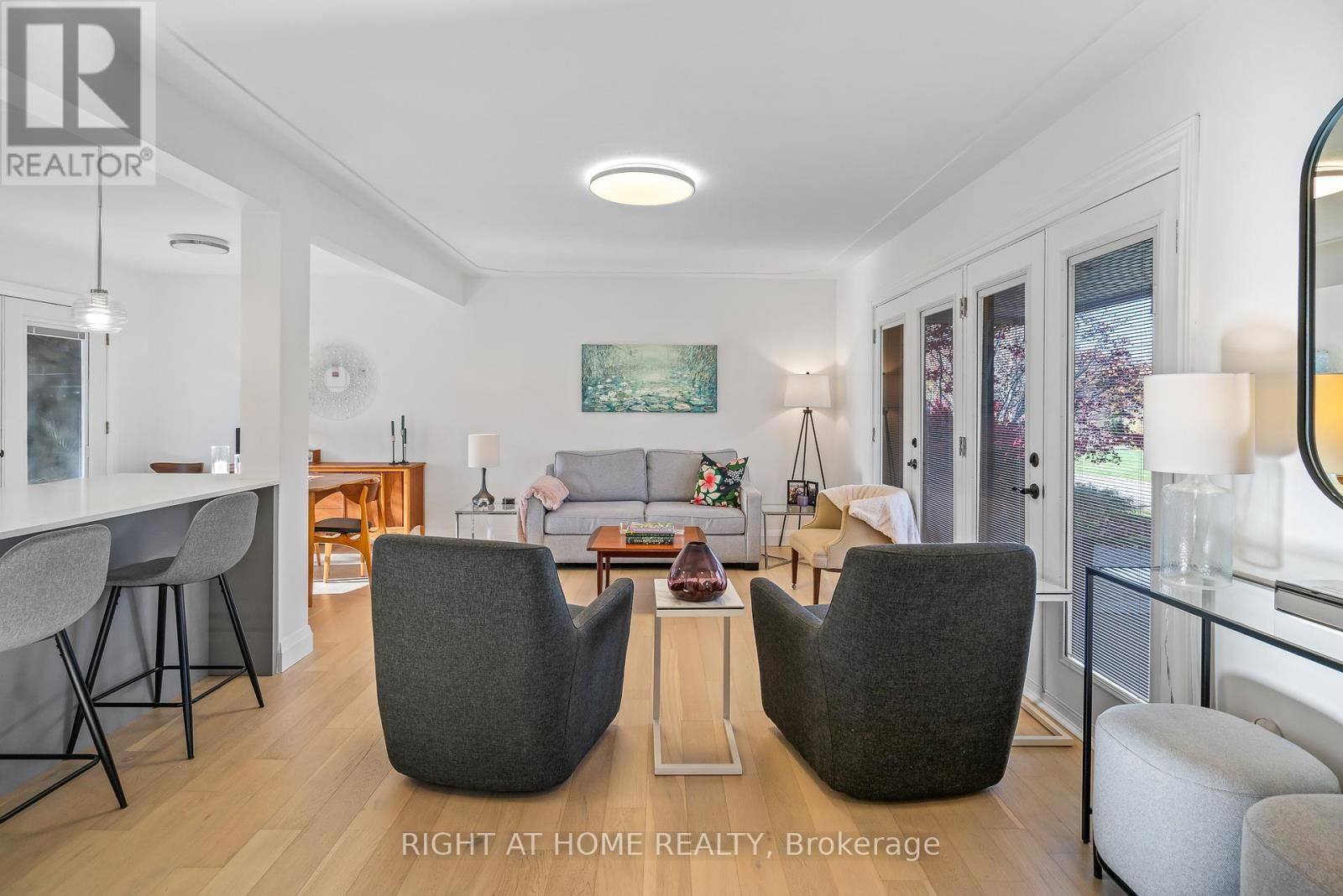 306 CENTRE STREET Image 16