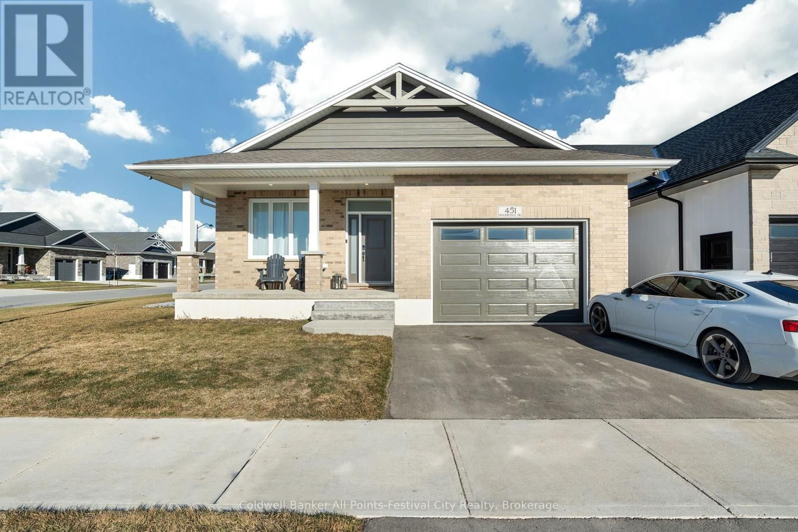 451 WOODRIDGE DRIVE Image 1