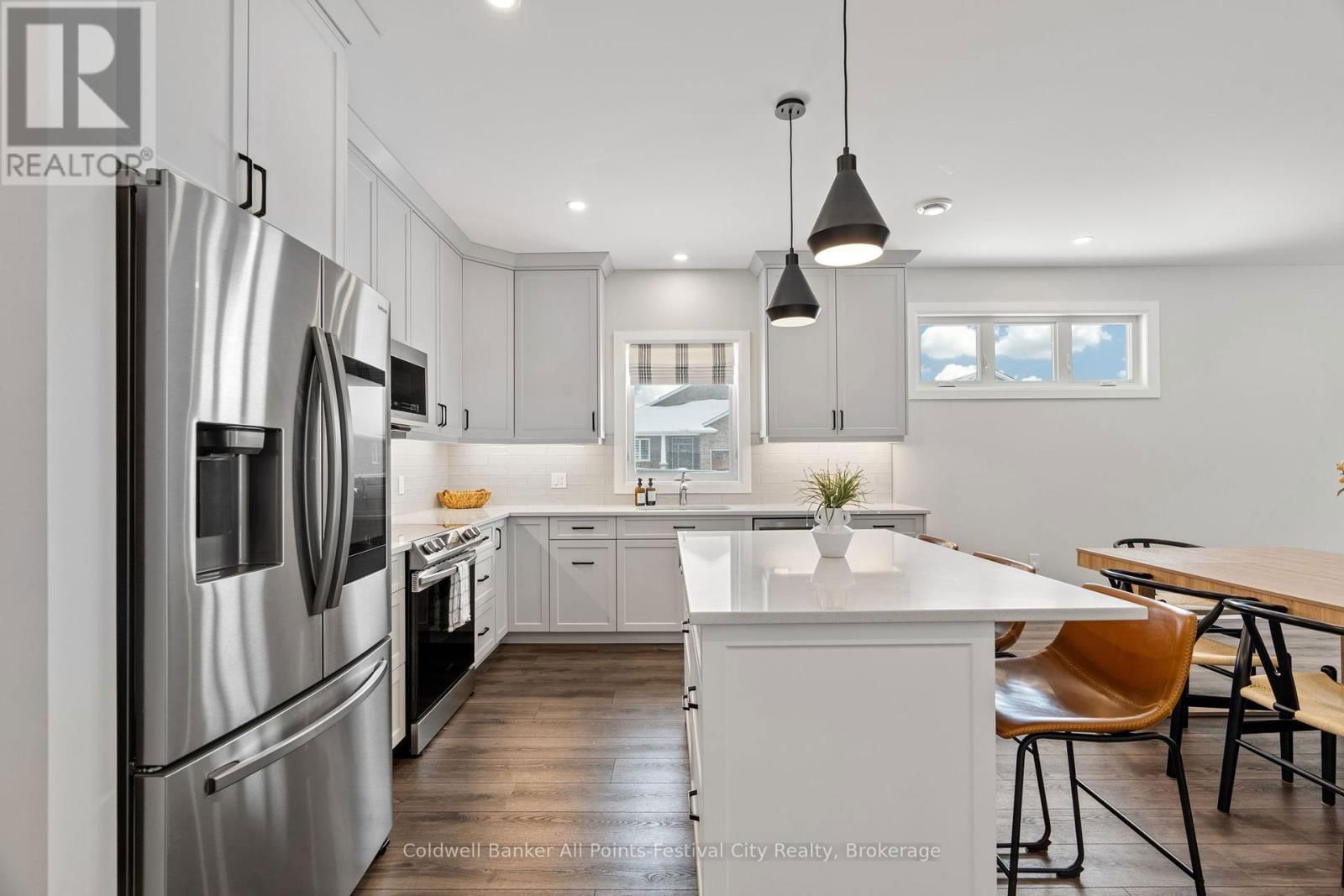 451 WOODRIDGE DRIVE Image 11
