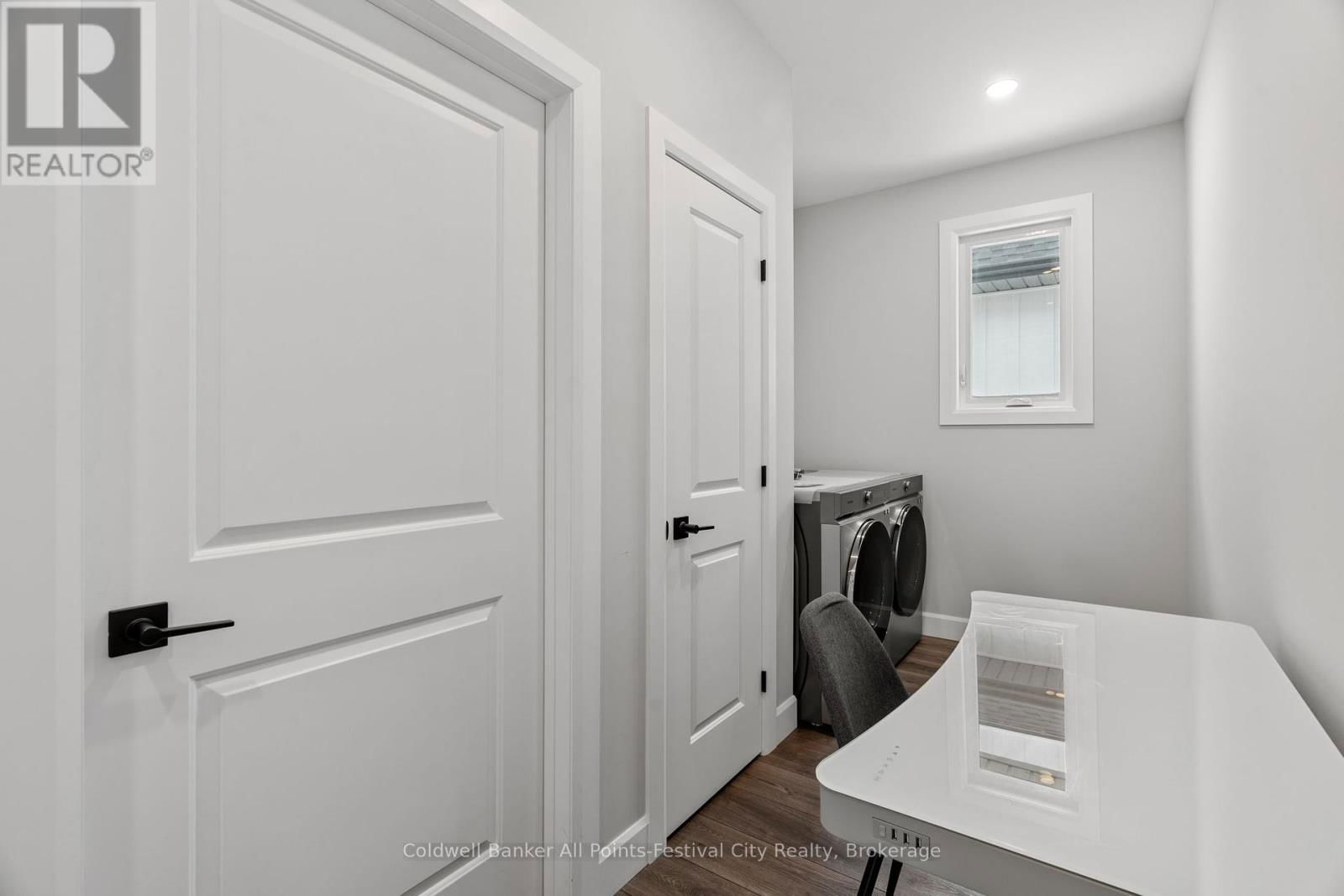 451 WOODRIDGE DRIVE Image 24