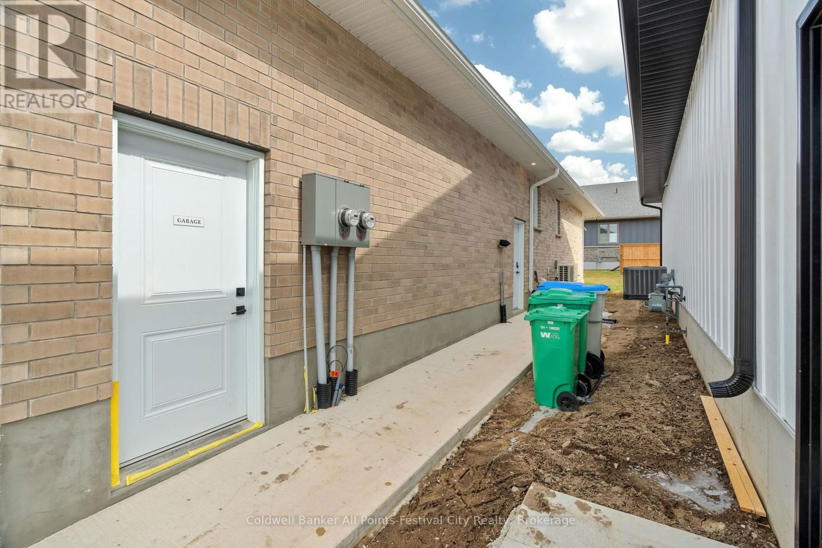 451 WOODRIDGE DRIVE Image 25