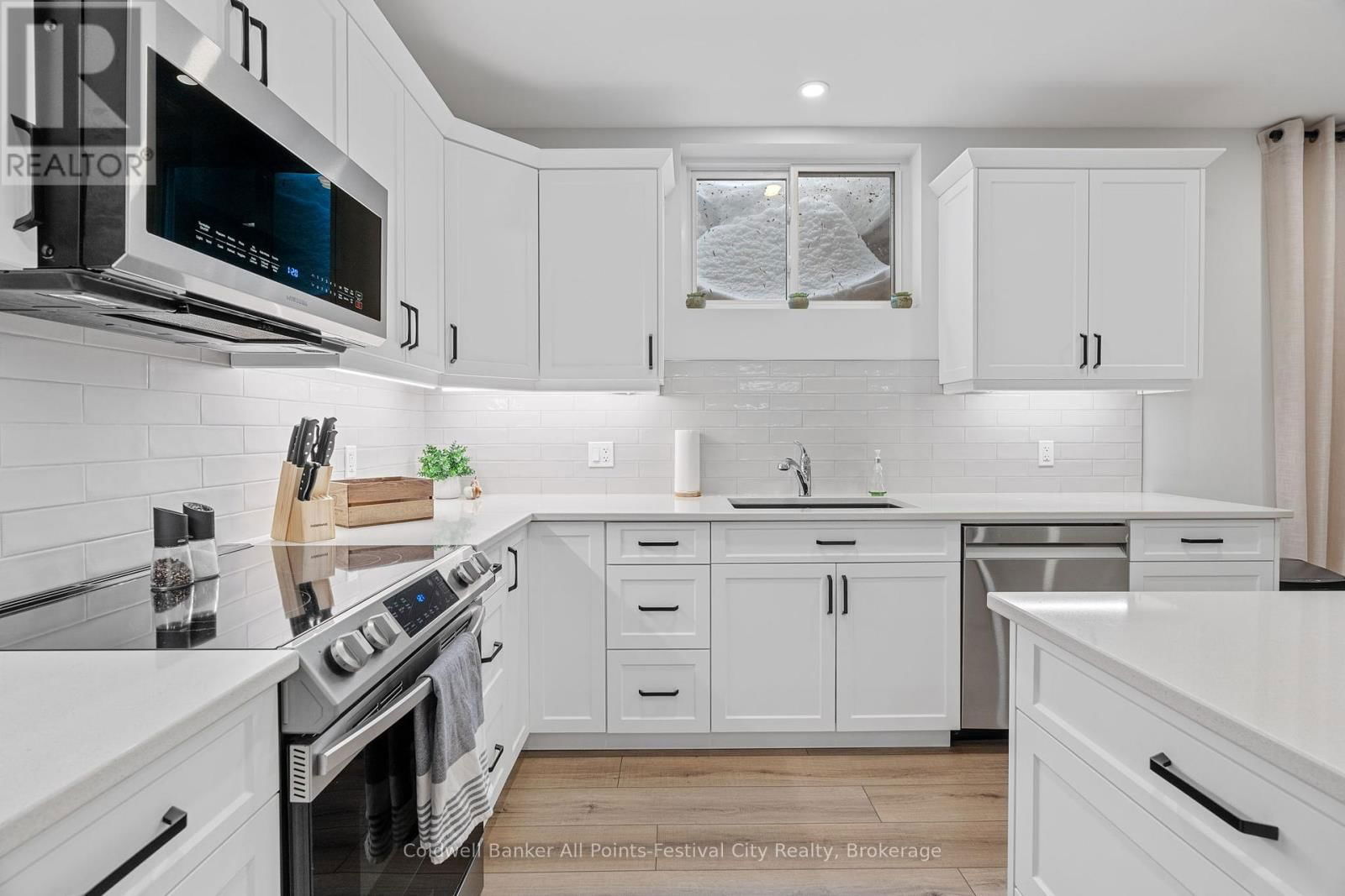 451 WOODRIDGE DRIVE Image 28