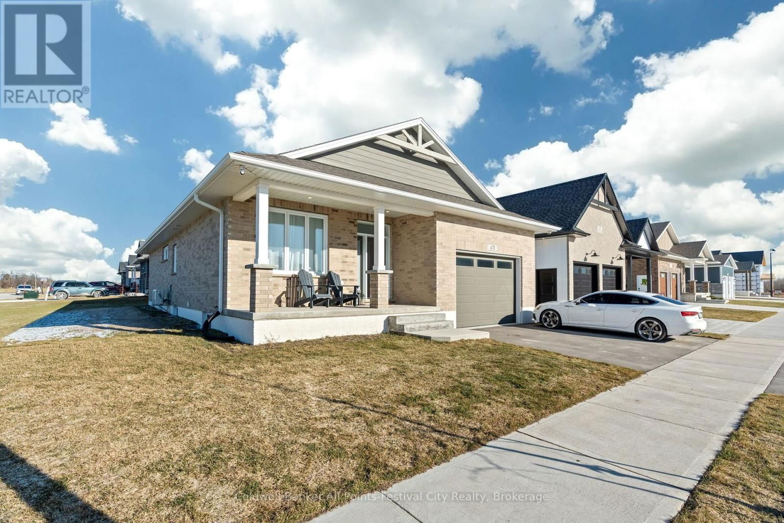 451 WOODRIDGE DRIVE Image 3