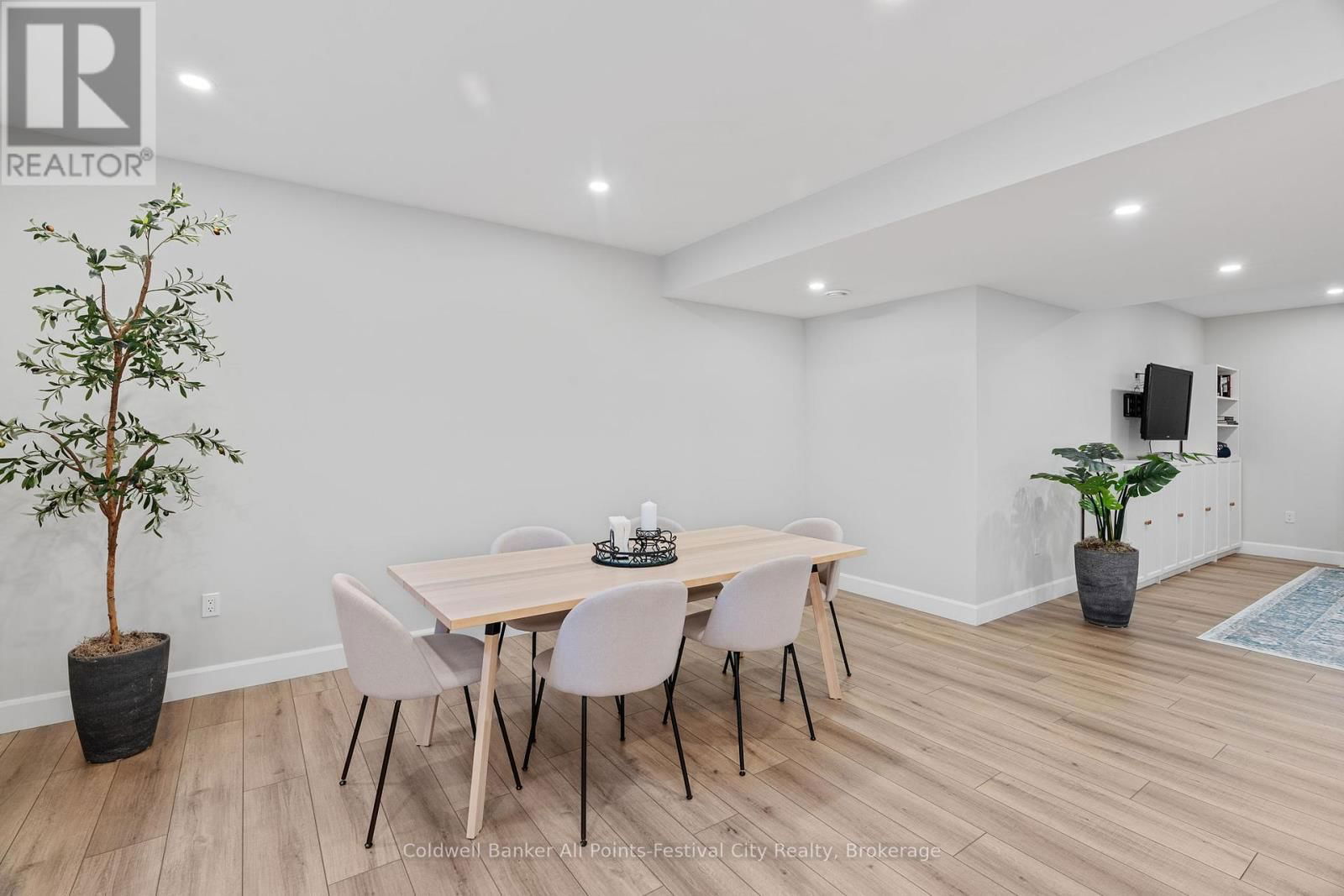451 WOODRIDGE DRIVE Image 30