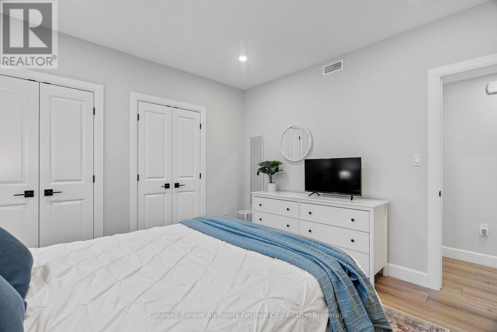 451 WOODRIDGE DRIVE Image 35