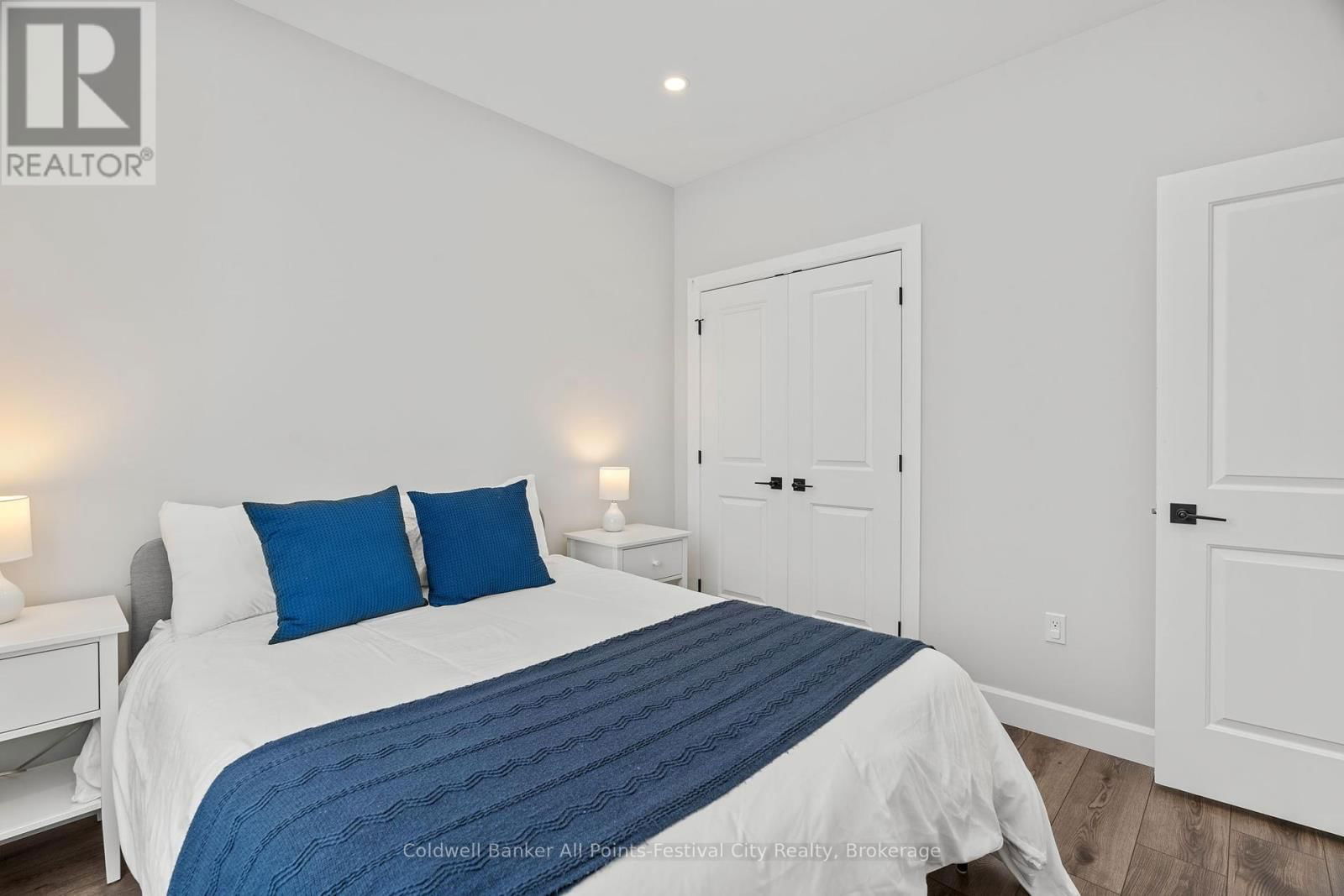 451 WOODRIDGE DRIVE Image 8