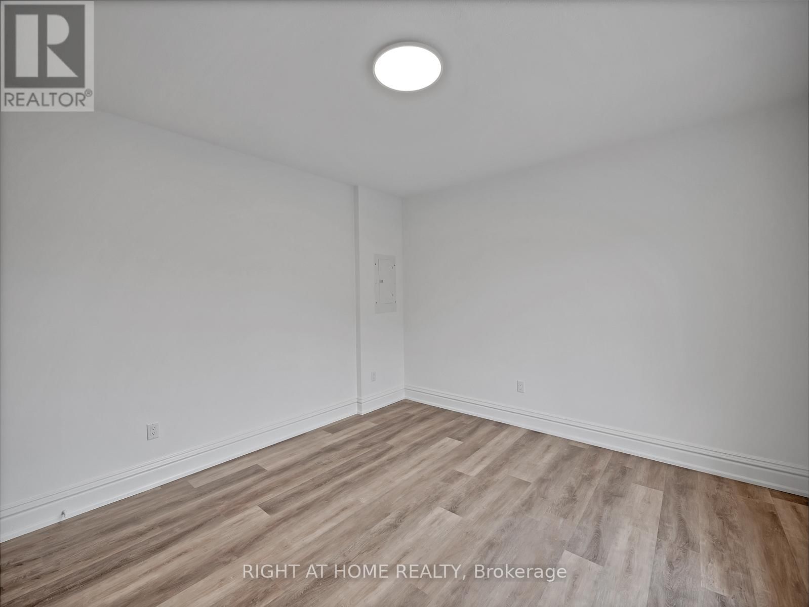132 HOLTON AVENUE SOUTH Image 30