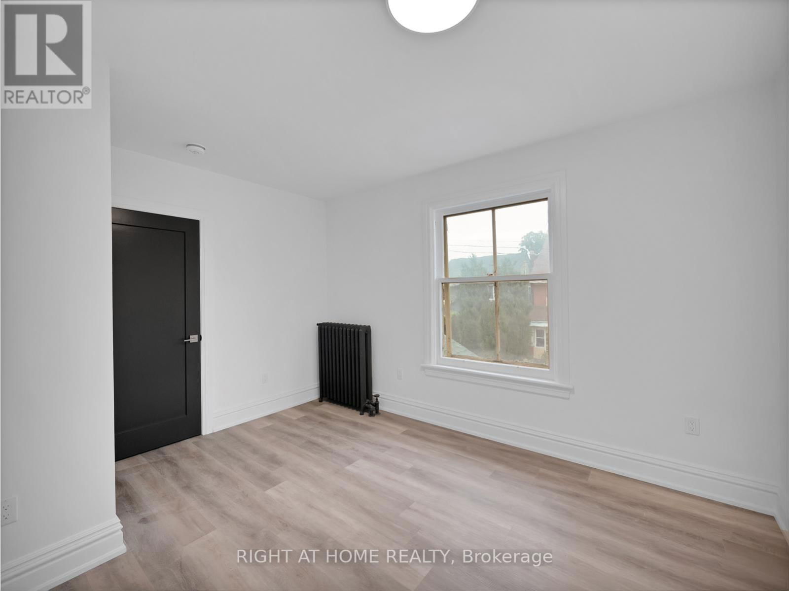 132 HOLTON AVENUE SOUTH Image 33