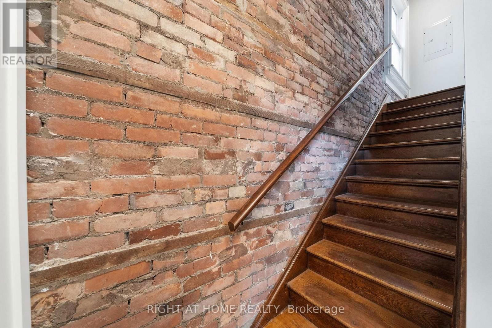 132 HOLTON AVENUE SOUTH Image 37