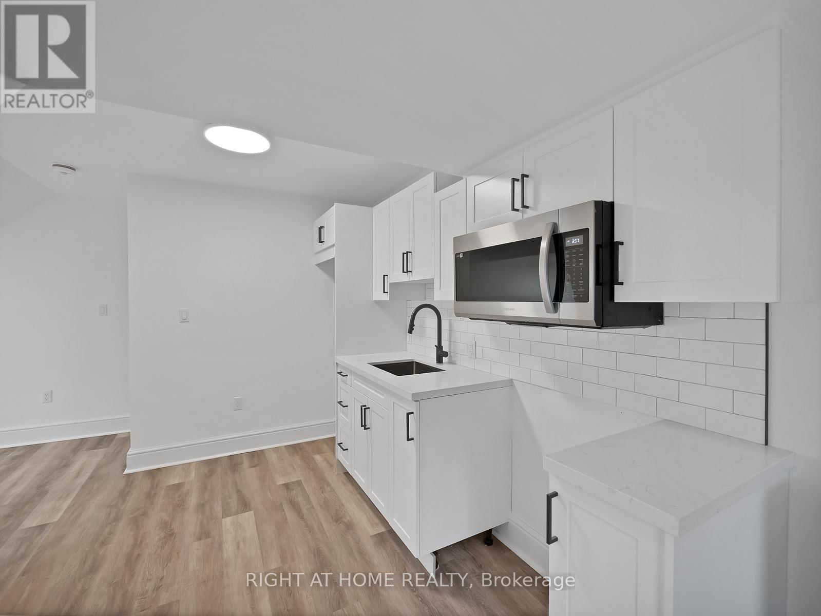132 HOLTON AVENUE SOUTH Image 39