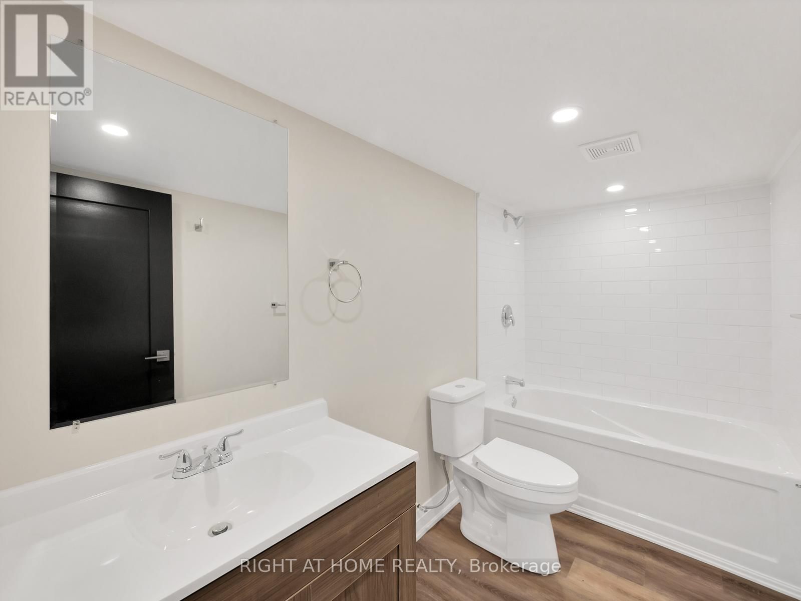 132 HOLTON AVENUE SOUTH Image 49