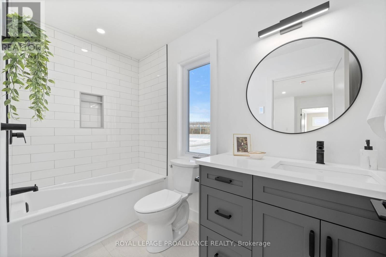 43 FRASER DRIVE Image 24
