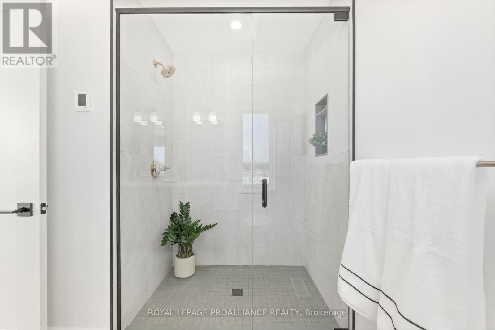 43 FRASER DRIVE Image 32