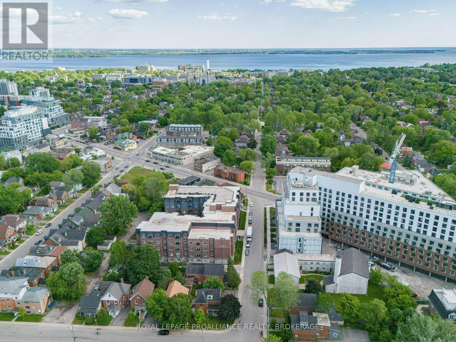 113 - 501 FRONTENAC STREET Image 24