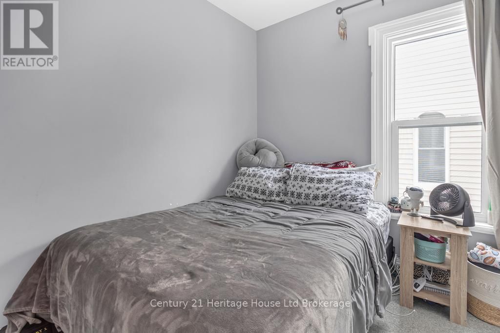 173 SYDENHAM STREET Image 11