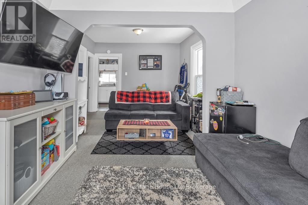 173 SYDENHAM STREET Image 6