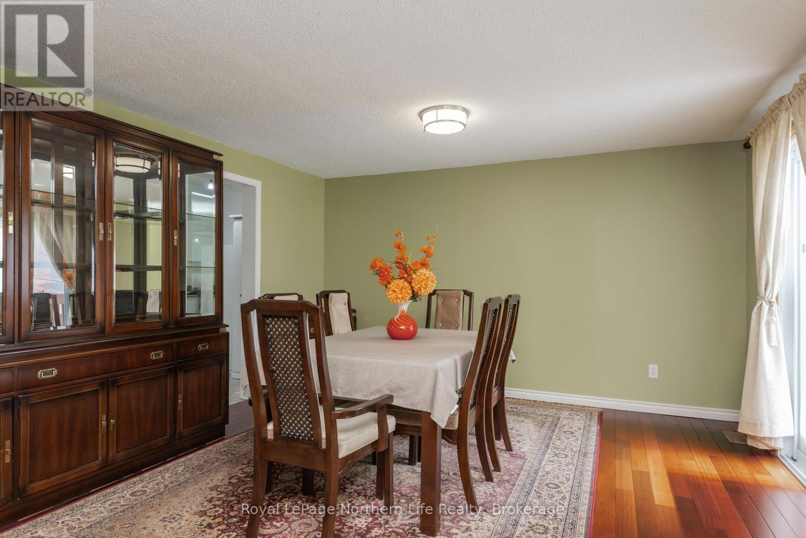 653 LAKESHORE DRIVE Image 14