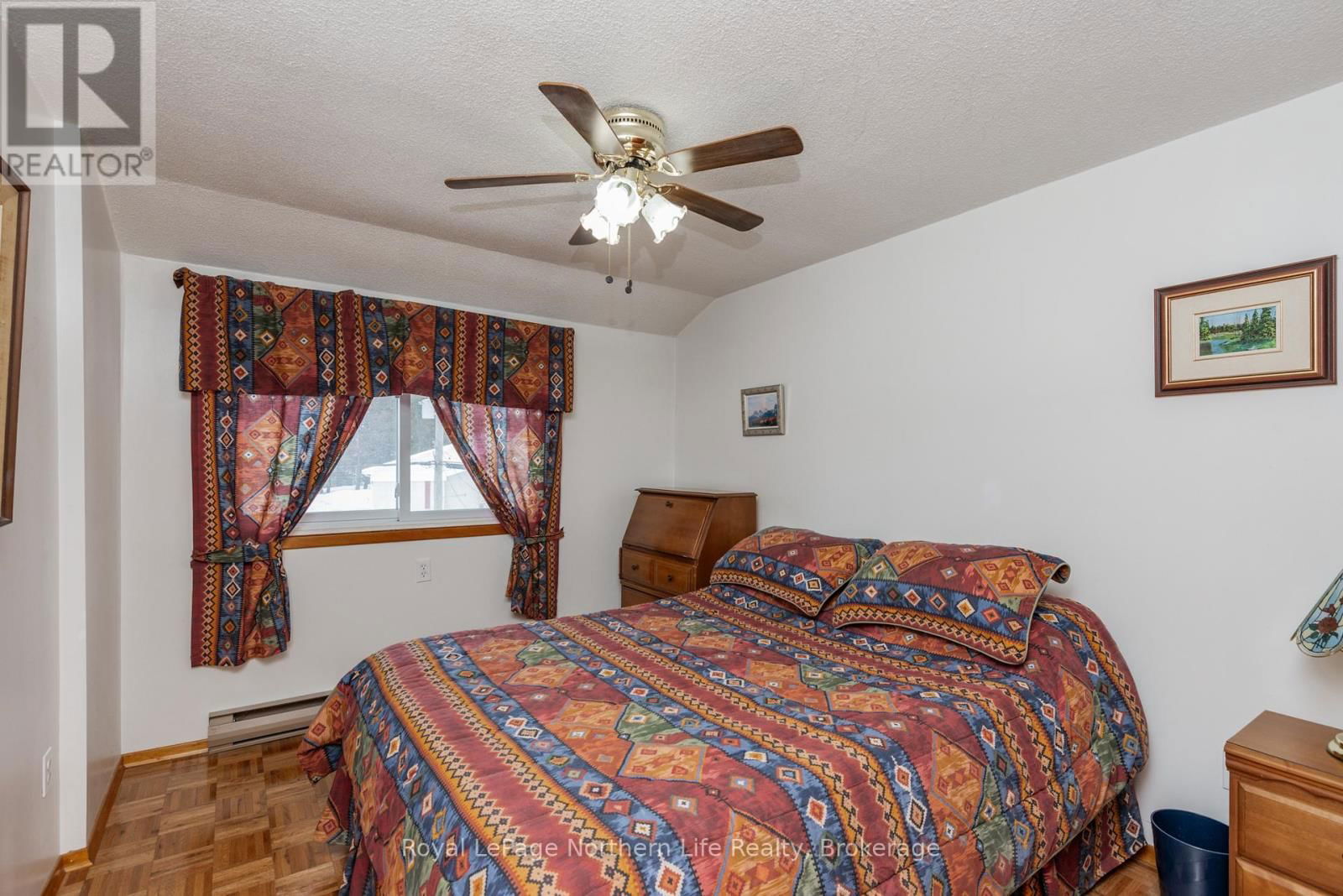 653 LAKESHORE DRIVE Image 26