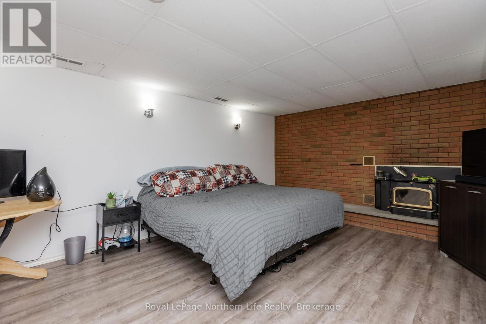 653 LAKESHORE DRIVE Image 30
